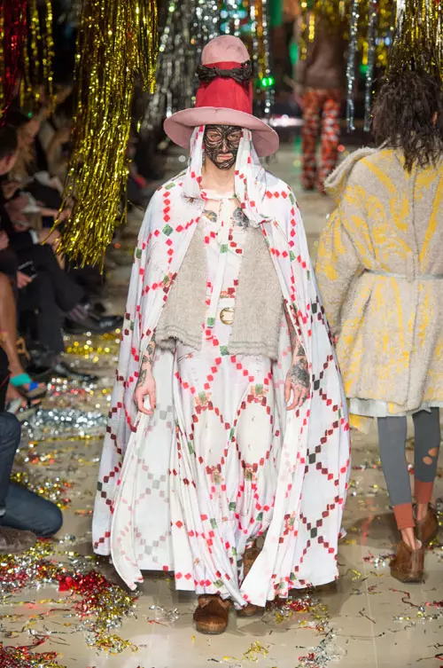 Vivienne Westwood toamna iarna 2015-2016 (25)