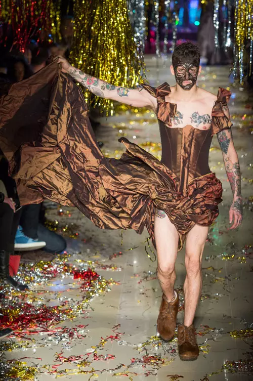 Vivienne Westwood toamna iarna 2015-2016 (46)