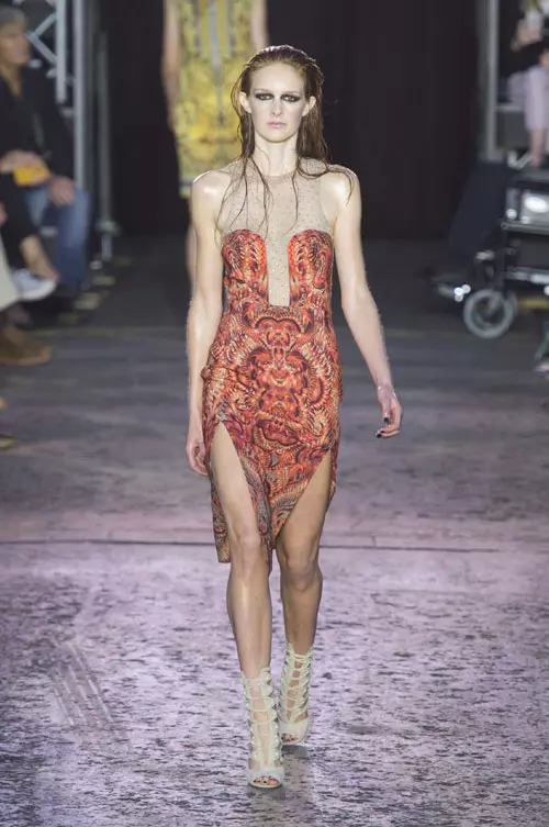 Julien Macdonald colectia primavara vara 2016 (16)