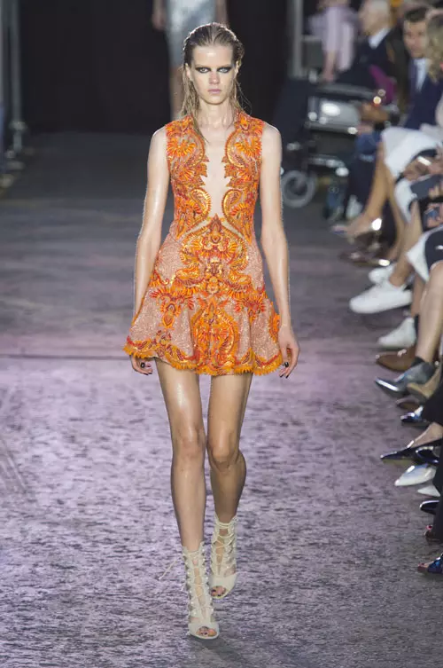 Julien Macdonald colectia primavara vara 2016 (30)