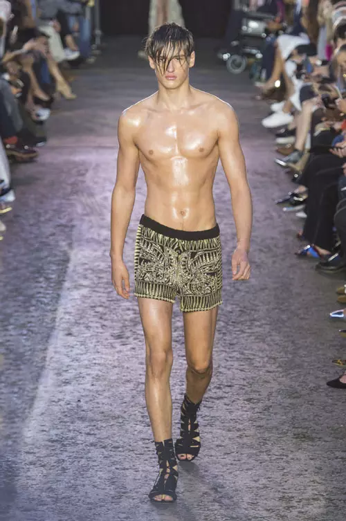 Julien Macdonald colectia primavara vara 2016 (47)