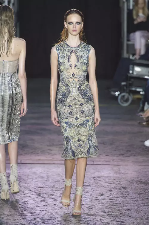 Julien Macdonald colectia primavara vara 2016 (6)