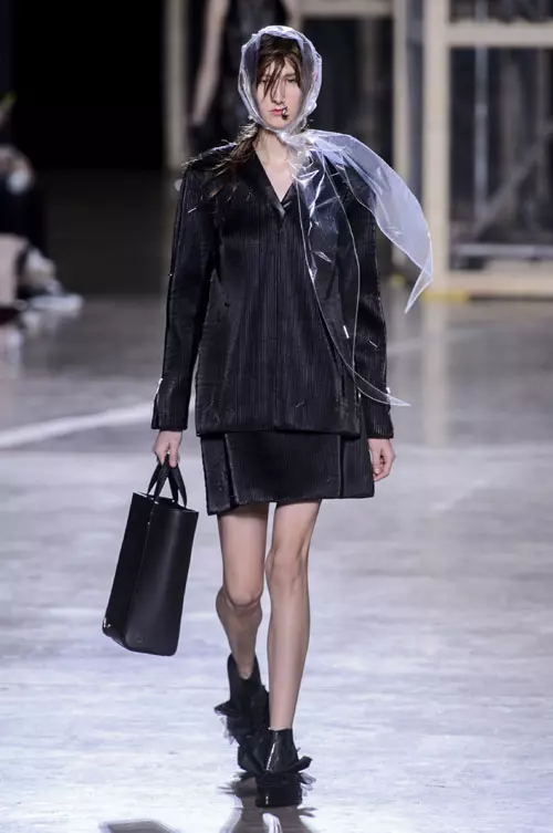 Christopher Kane colectia toamna iarna 2016-2017 (2)