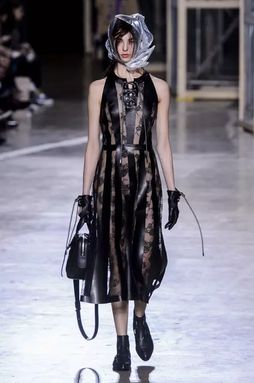 Christopher Kane colectia toamna iarna 2016-2017 (3)