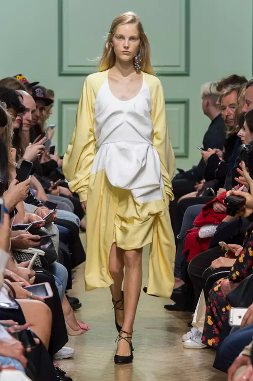 J.W Anderson colectia primavara-vara 2017 (26)