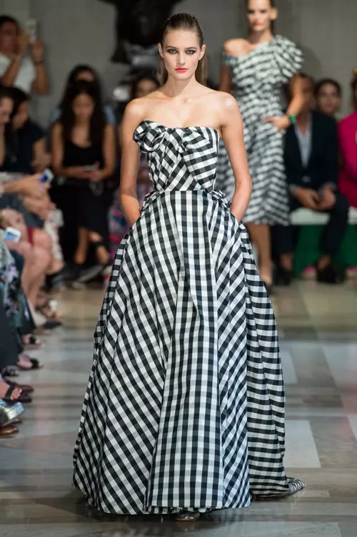 Carolina Herrera colectia primavara-vara 2017 (24)