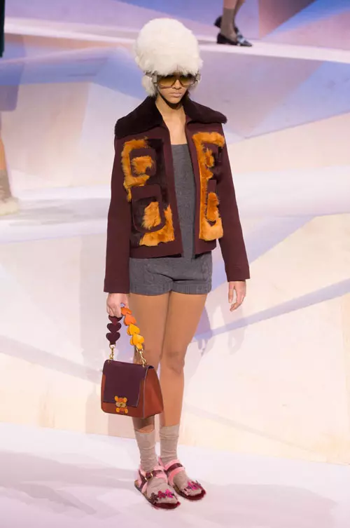 Anya Hindmarch colectia toamna-iarna 2017-2018 (11)