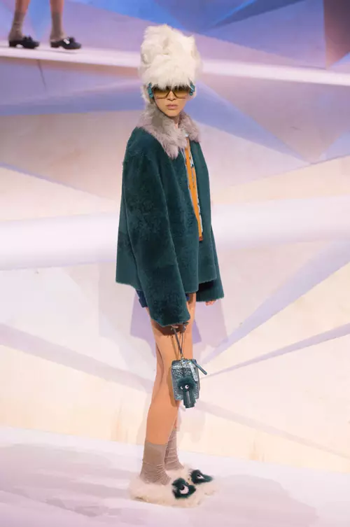 Anya Hindmarch colectia toamna-iarna 2017-2018 (12)