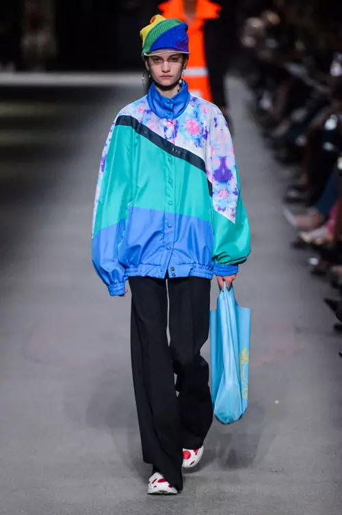 Burberry colecția primăvară-vară 2018 (15)