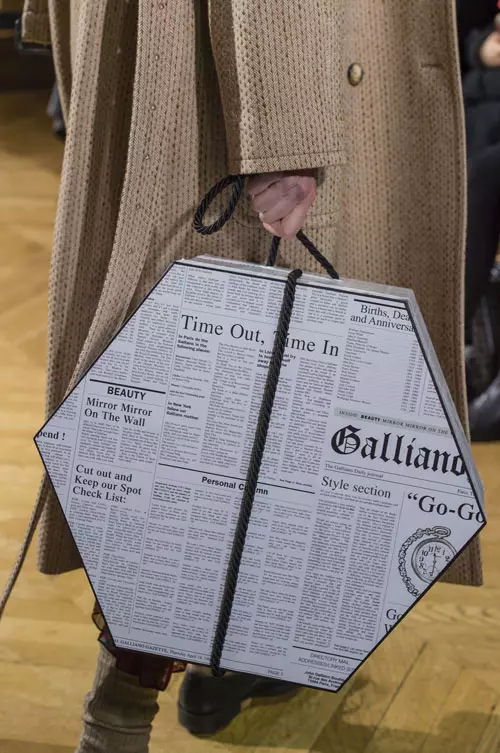 John Galliano colecția toamnă-iarnă 2018-2019 accesorii (13)