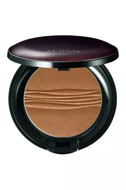 Pudra bronzanta, Sensai, 187 lei, exclusiv in Douglas