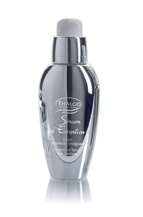 Thalgo, Serum d’Exception, un ser intensiv anti-age cu hormoni naturali din alge care tonifiaza si hidrateaza pielea matura, 510 lei.