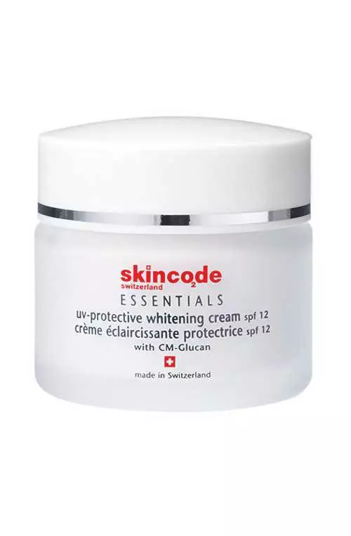 Skincode, crema depigmentanta SPF12, 89 lei - daca ai pete, protejeaza-ti fata de soare cu o crema depigmentanta care reduce aspectul acestora, prin inhibarea formarii de melanina