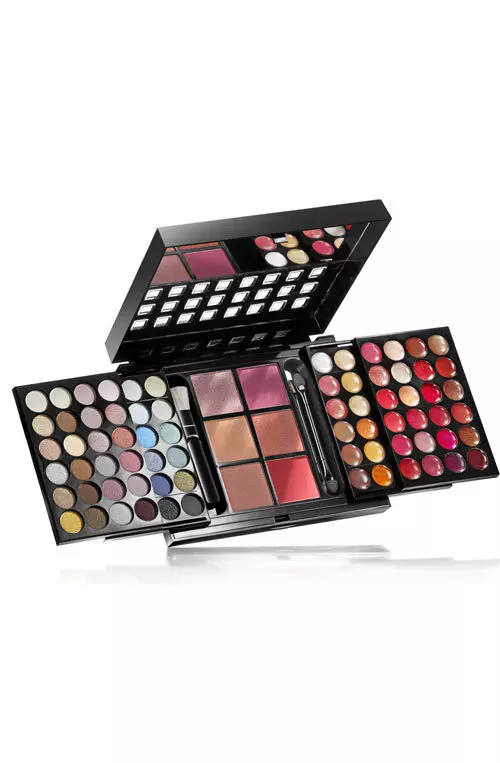 Trusa de machiaj Avon, 150 lei