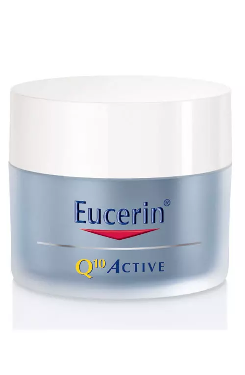 Seara, recurge la o formula care sa stimuleze procesul de regenerare a celulelor, in timp ce tu dormi, cu crema de noapte Q10 Active, Eucerin; 79 lei.
