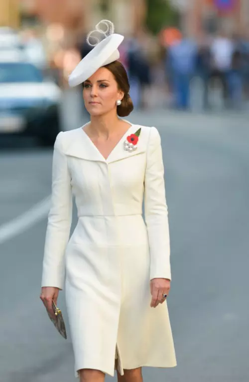 Kate Middleton și stilul său maternity: cele mai stylish ținute