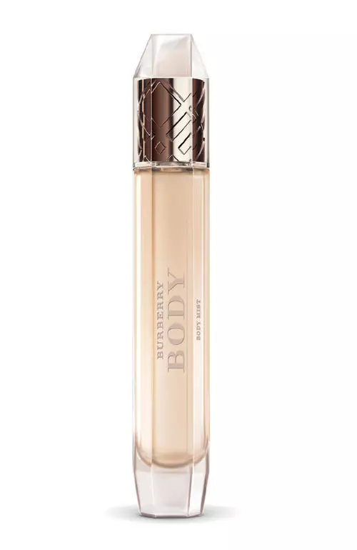 Burberry, Burberry Body Mist, un parfum delicat pentru piele si par, EDP 60 ml, 180 lei.