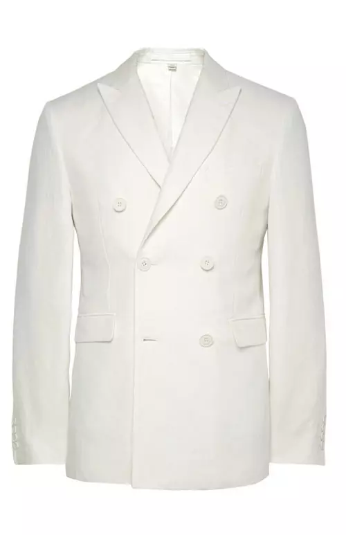 Blazerul alb,la doua randuri de nasturi