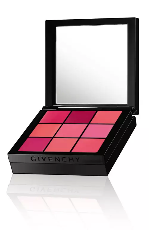 Paleta pentru buze si obraz Prismissime Euphoric Pink, Givenchy, 268 lei, exclusiv in Sephora. O paleta spectaculoasa cu 9 nuante seducatoare ce pot fi folosite atat pe buze cat si ca blush. Nu are o textura lipicioasa, este usor de aplicat, ofera o acoperire perfecta si confort absolut.
