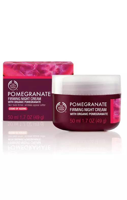 Crema de noapte Pomegranate pentru fermitate, The Body Shop, 93 lei.