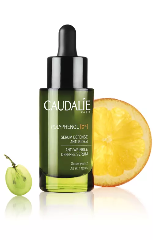  Ser de Aparare Anti-Rid Polyphenol C15, Caudalie, 163 lei, exclusiv in Centrofarm. Acest concentrat pentru intinerire actioneaza intens si in profunzime pentru a corecta ridurile si a reintari sistemele naturale de aparare ale pielii gratie combinatiei anti-oxidante extrem de puternica de polifenoli din samburi de struguri si Vitamina C.