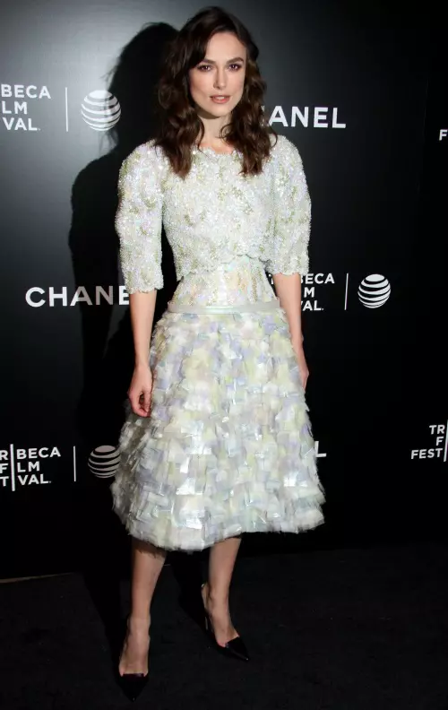 Keira Knightley, în Chanel Couture, la premiera  “Begin Again” de la Festivalul de film Tribeca, New York