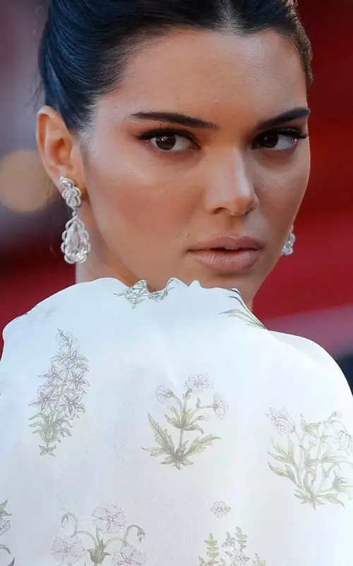 Kendall Jenner: cercei cu diamante, Chopard, colectia Red Carpet