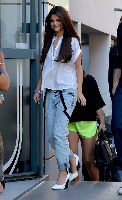 Selena_Gomez_01.jpg