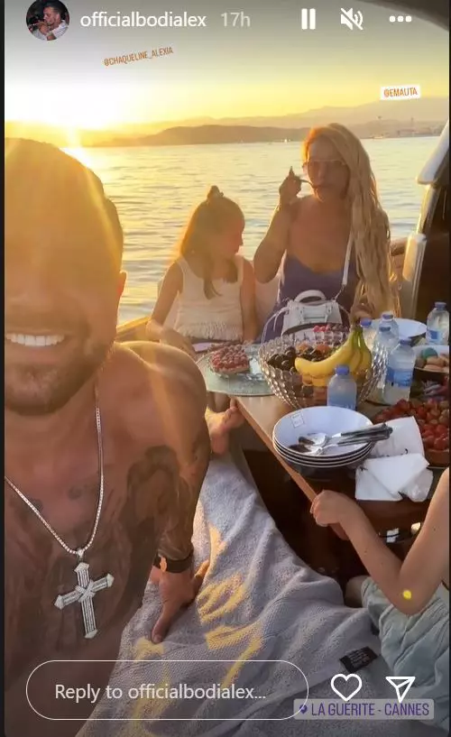 alex-bodi-vacanta-in-franta-cu-fiicele-sale-si-iubita-ema-uta-cum-se-distreaza-afaceristul_8-1