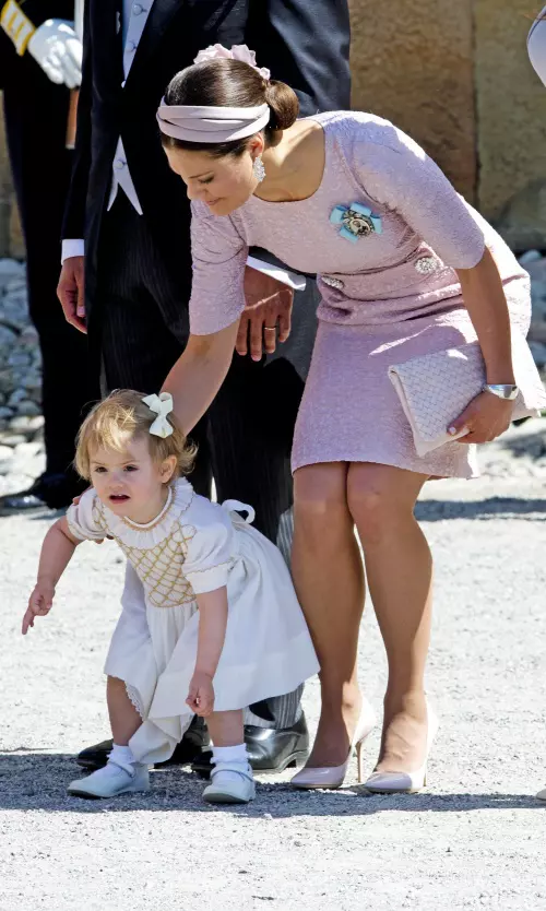 Printesa Victoria, alaturi de fiica ei, Printesa Estelle