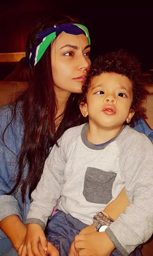 Oana-sotia-lui-Kamara-si-micutul-Leon