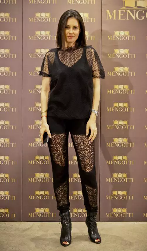 Roxana Voloseniuc (Elle)