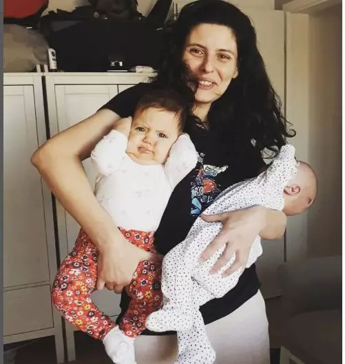 Ramona-Pauleanu-si-avocatul-Adrian-Cuculis-pregatiti-sa-isi-boteze-baietelul.-Micutul-a-stat-luni-de-zile-in-spital-din-cauza-unei-infectii-intraspitalicesti-EXCLUSIV-2