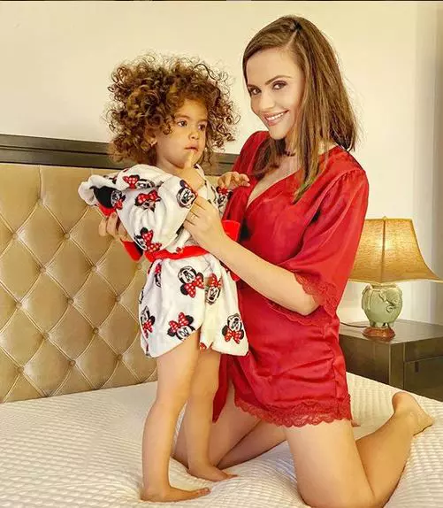 Cristina Șișcanu Survivor