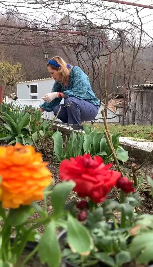Elena Lasconi gradina Campulung Muscel 1