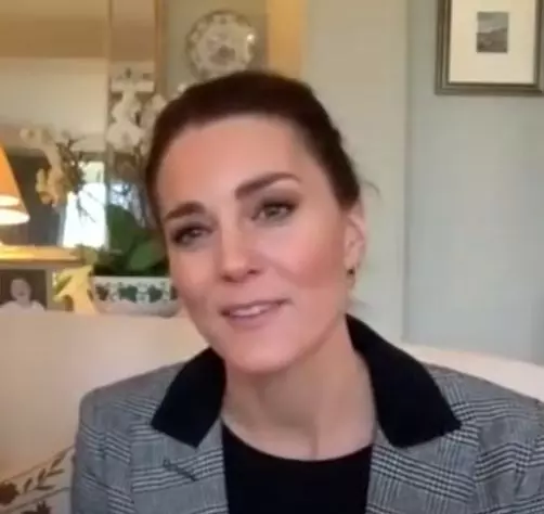 kate-middleton-poseta-4