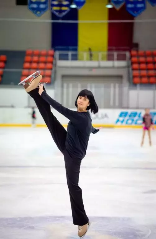 simona-punga-dancing-on-ice-3