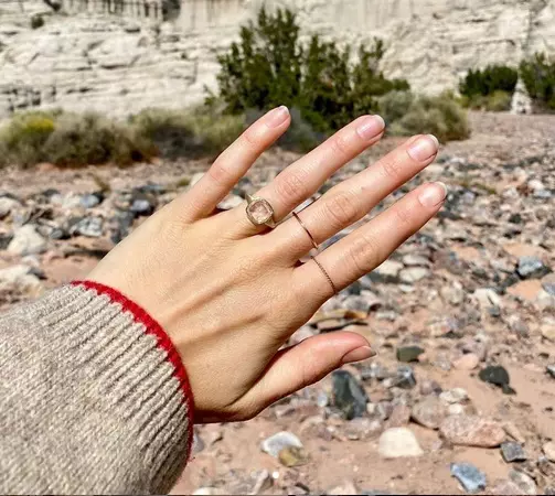 Lily-Collins-s-a-logodit2