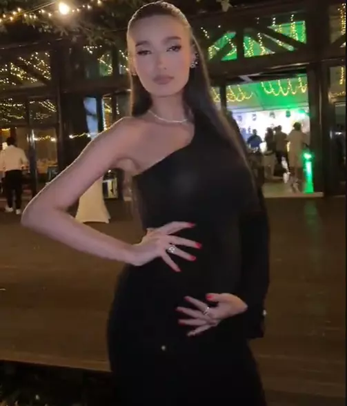Viviana Sposub cu burtica insarcinata 6