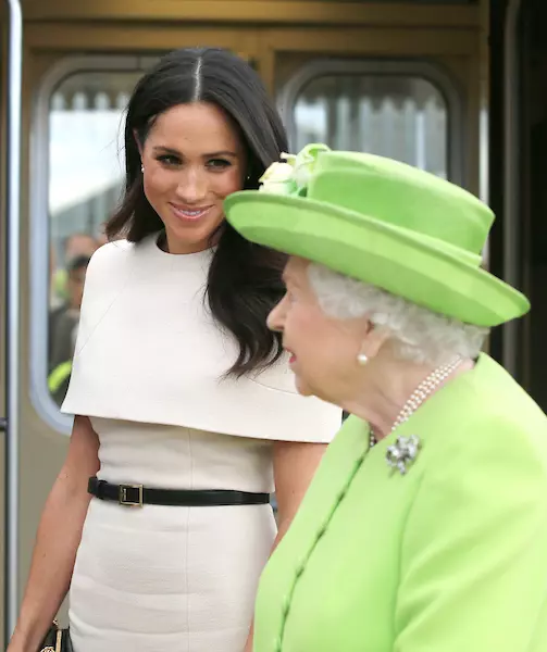 Ce sfat important a primit Meghan Markle de la Regina Elisabeta a II-a. „Vedea cât de dăunătoare era situația”