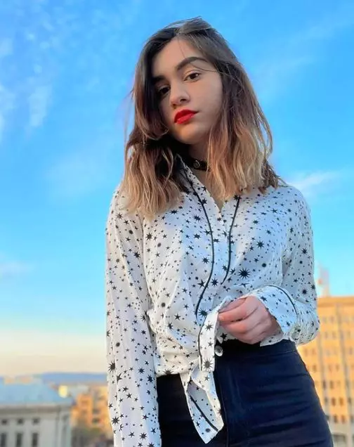 naomi-prie-superstar-7