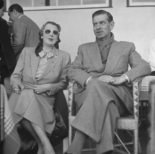 elena-lupescu-si-carol-1950-estoril1.jpg