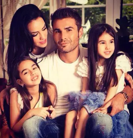 adrian-mutu-consuelo-7