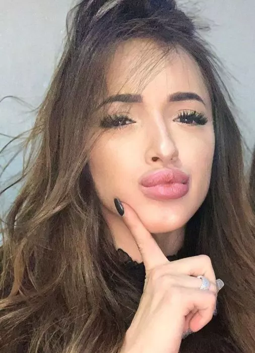 larisa 3
