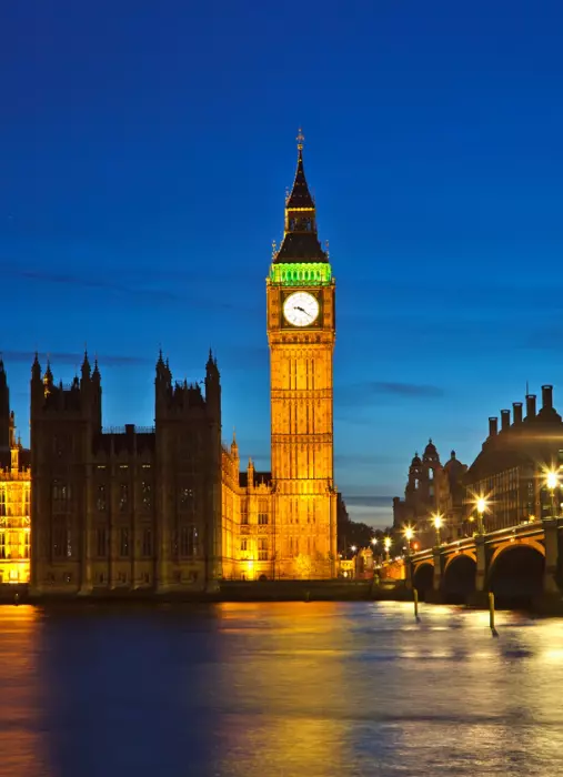 Big_Ben_at_night__London__UK.jpg