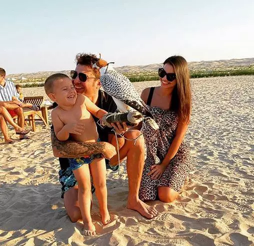 Adrian, Sandra și Tiago Mutu