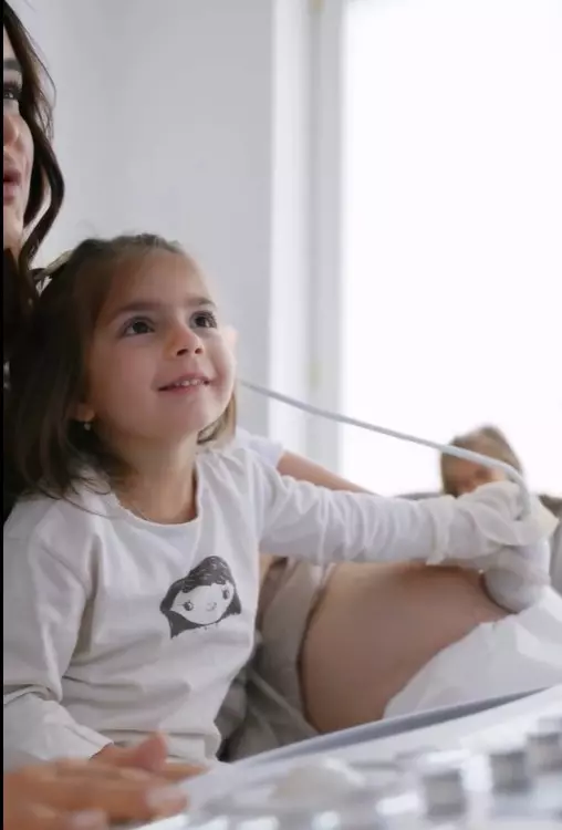laura-cosoi-confirma-a-cincea-fetita-gender-reveal-imagini (6)