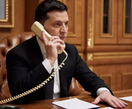 Volodimir-Zelenski-8-4