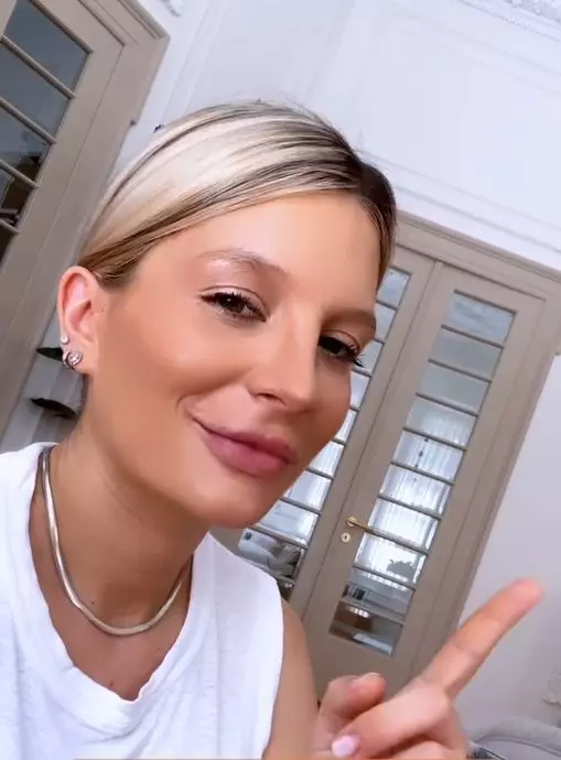 ana-baniciu-cu-bebelusul