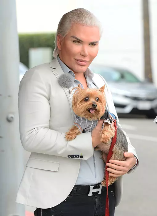 rodrigo-alves-si-catelusul-lui